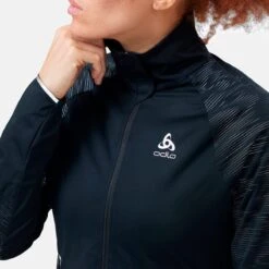 Odlo Women's Zeroweight Pro Warm Reflective Running Jacket 323111 - Black -Odlo odlo womens zeroweight pro warm reflective running jacket black 6 1328577